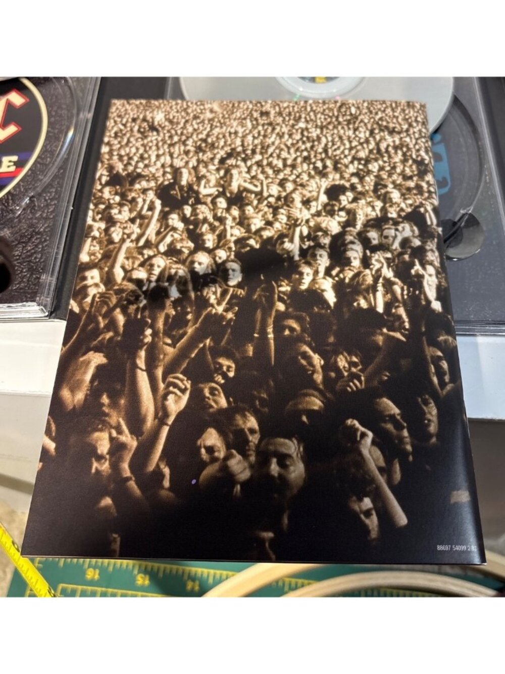 AC/DC Backtracks 2 CDs & DVD (NTSC) 2009 Boxed Set With Booklet - Picture 10 of 10